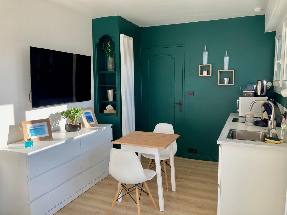 Appartement Avec Terrasse Et Parking Gratuit Accole Montbeliard Bagian luar foto